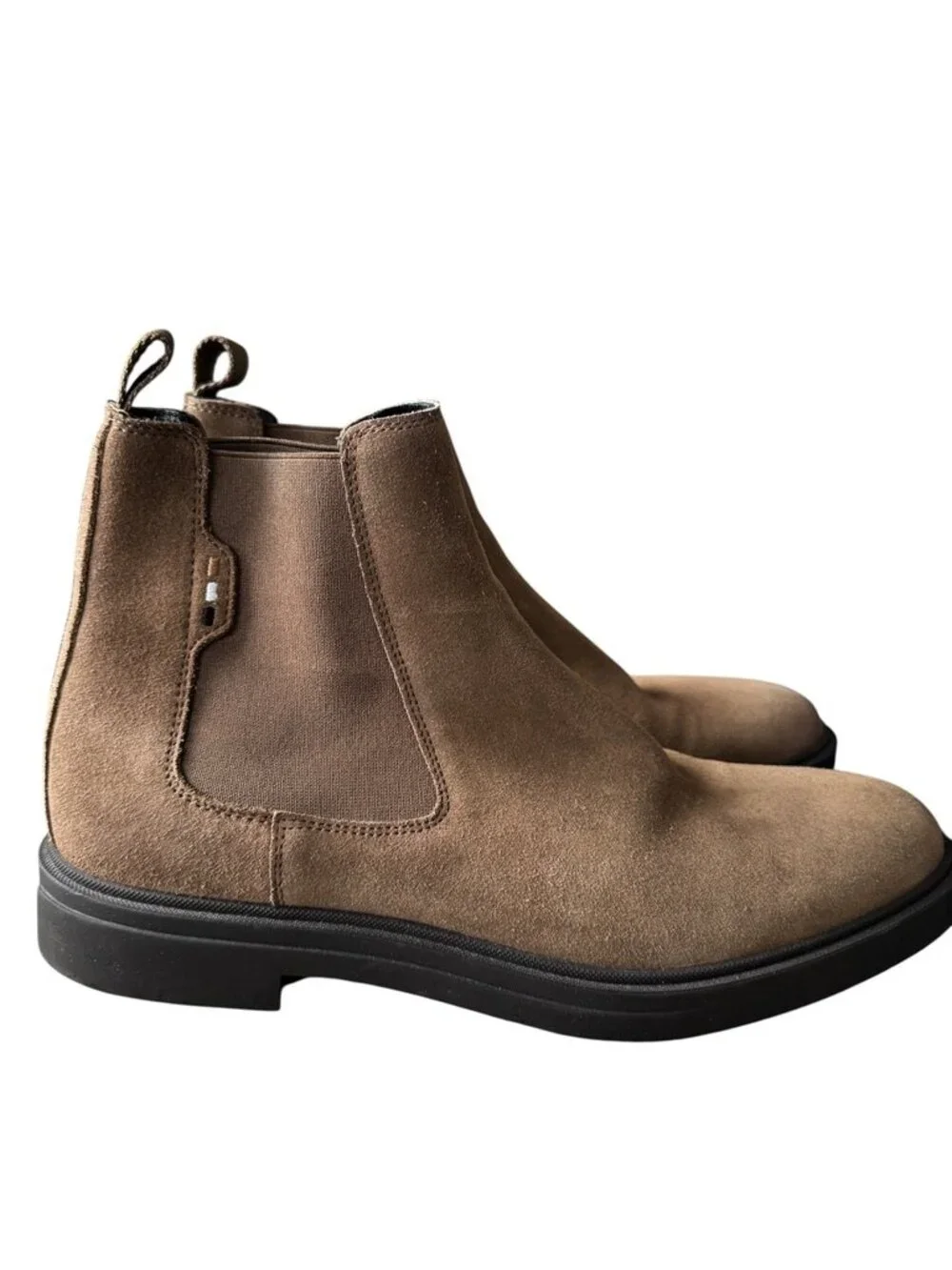 BOSS Hugo Boss Calev Chelsea Boots Mens Sz 8 US 41 EU Taupe Suede Elastic Gore